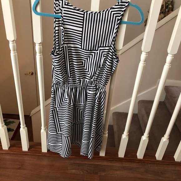 Forever 21 dress - Picture 2 of 3